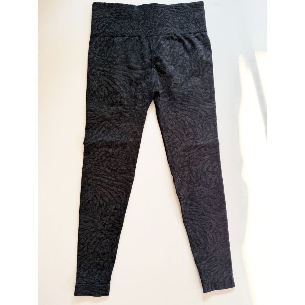 Gymshark Adapt Animal Seamless Black High Rise Leggings M - Picture 3 of 6